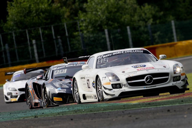 Bild: Karl WendlingerOliver WebbAlex Brundle - Fortec Motorsport - Mercedes SLS AMG GT3