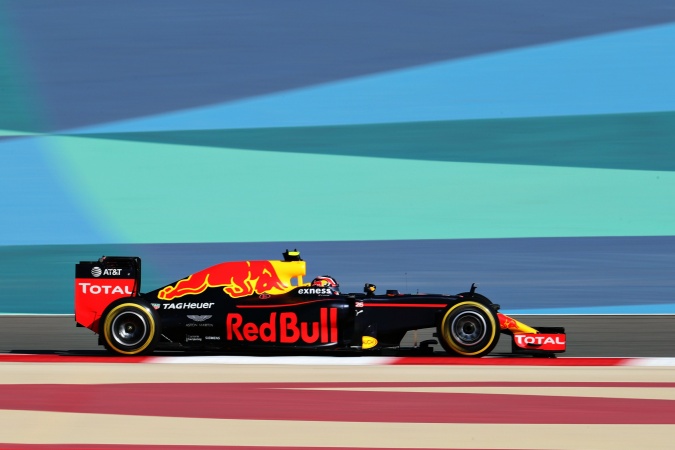 Bild: Daniil Kvyat - Red Bull Racing - Red Bull RB12 - TAG