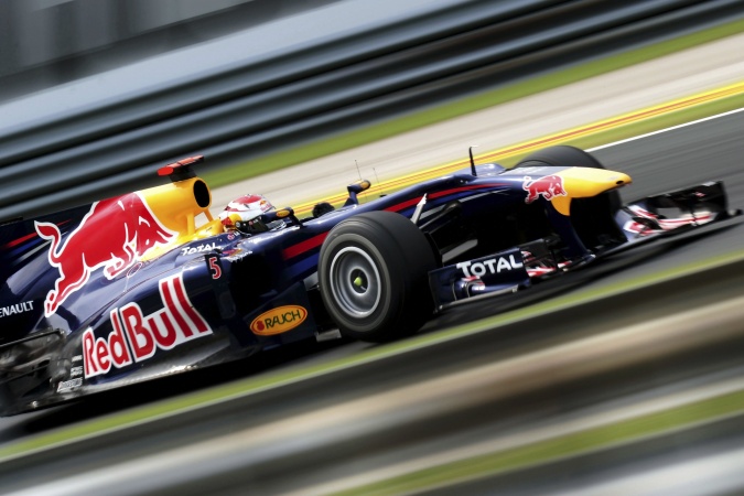 Bild: Sebastian Vettel - Red Bull Racing - Red Bull RB6 - Renault