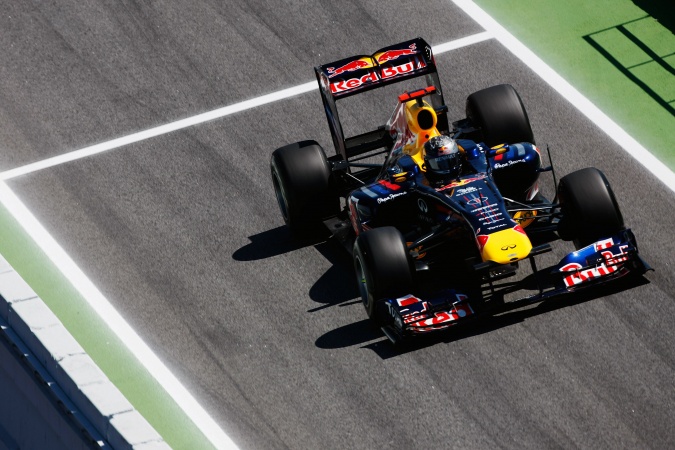 Bild: Sebastian Vettel - Red Bull Racing - Red Bull RB7 - Renault