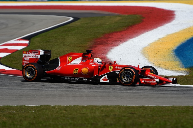 Bild: Sebastian Vettel - Scuderia Ferrari - Ferrari SF15-T