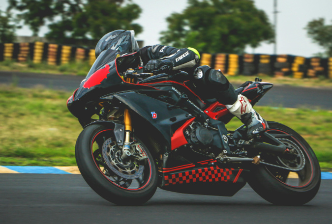 Motoren, Kurven und Endspiele: Der September im Zeichen des Motorsports