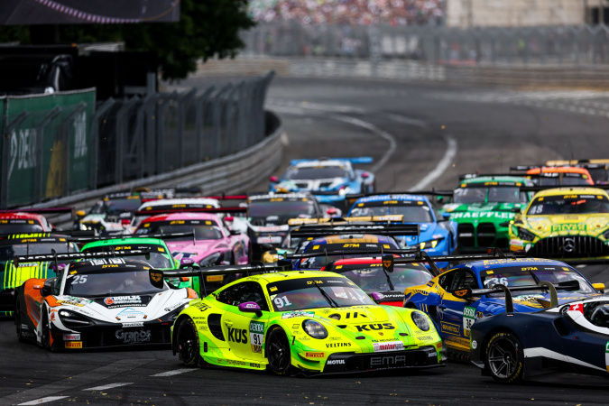 11.07.2025: Podium für Hülkenberg, Spannung in der DTM Podium für Hülkenberg, Spannung in der DTM