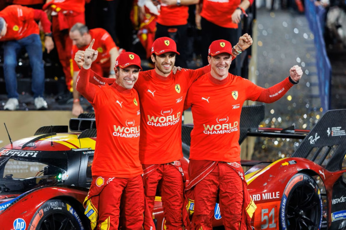 Speedsport KW 45: Ferrari Weltmeister, Norris baut Führung aus