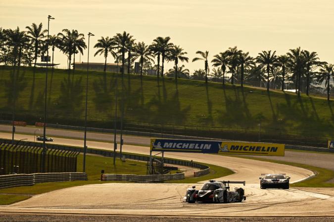 Speedsport KW 50: Felipe Fraga ist StockCar-Meister, Tropenschauer in Malaysia