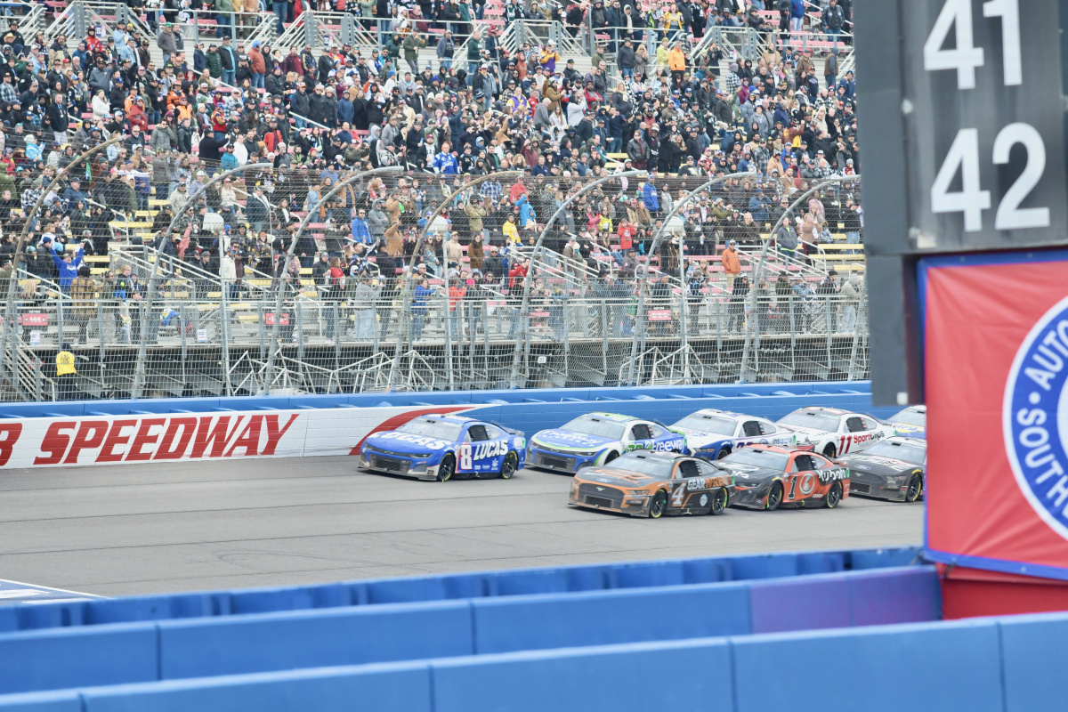 Bild: NASCAR Cup Series 2023: Fontana