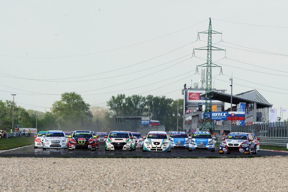 Bild: WTCC, 2013, Slovakiaring, Start