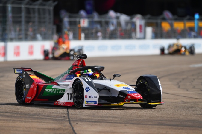 Bild: Lucas di Grassi - Abt Sportsline - Spark SRT 05E - Audi