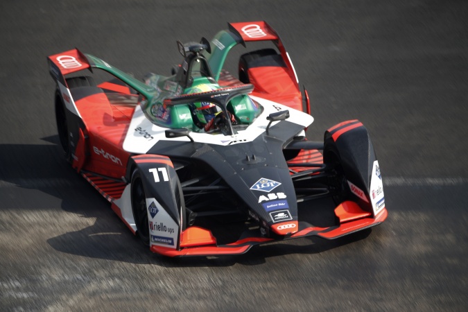 Bild: Lucas di Grassi - Abt Sportsline - Spark SRT 05E - Audi