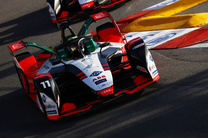 Bild: Lucas di Grassi - Abt Sportsline - Spark SRT 05E - Audi
