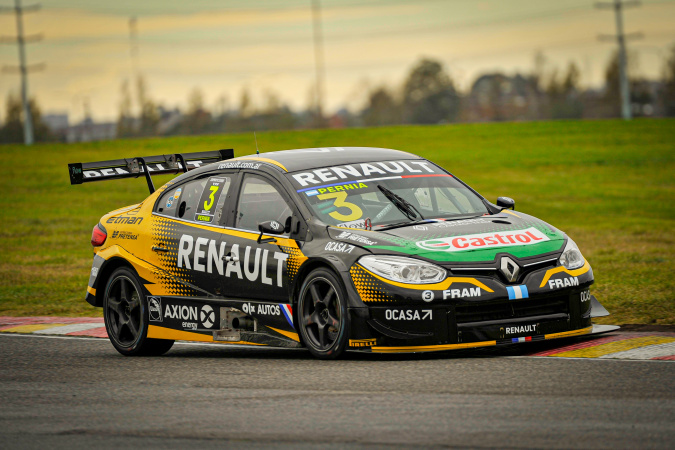Bild: Leonel Pernía - Ambrogio Racing - Renault Fluence II - Oreca Turbo