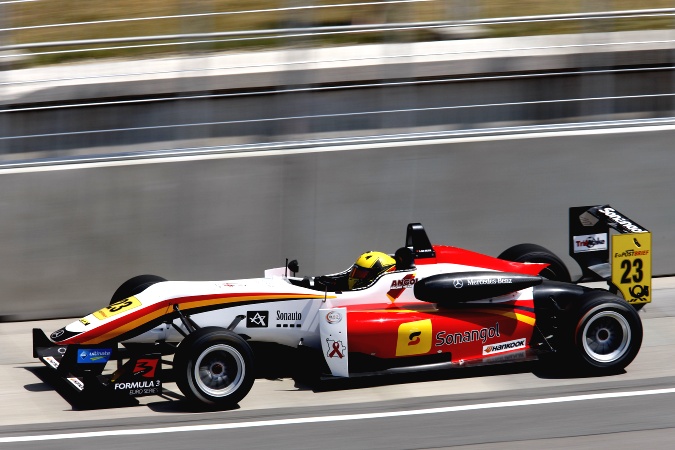 Bild: Luis Jorge Sá Silva - Angola Racing Team - Dallara F312 - AMG Mercedes