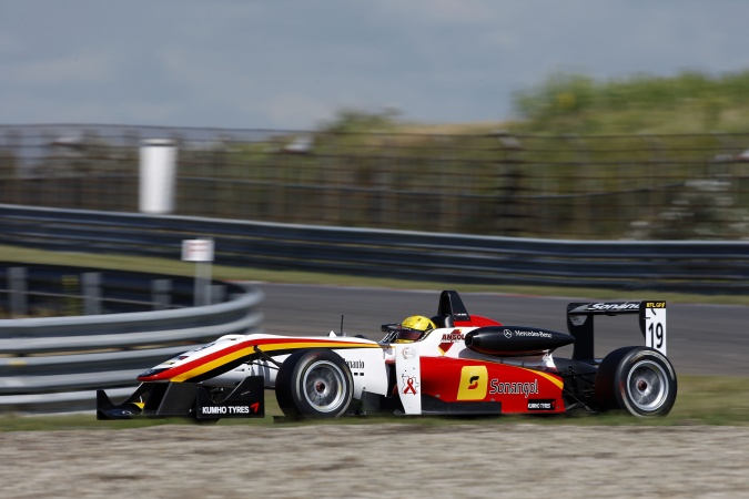 Bild: Luis Jorge Sá Silva - Angola Racing Team - Dallara F312 - AMG Mercedes