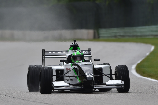 Bild: Max Hanratty - ArmsUp Motorsports - Elan Star Pro - Mazda