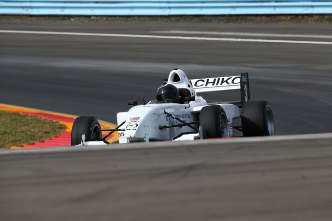 Bild: Matt Machiko - ArmsUp Motorsports - Elan Star Pro - Mazda