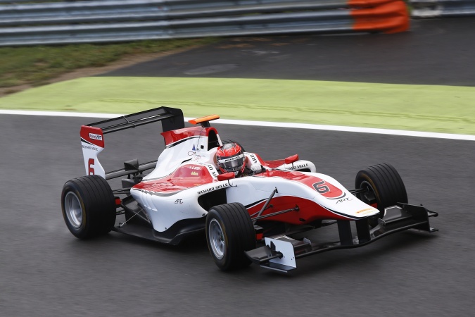 Bild: Esteban Ocon - ART Grand Prix - Dallara GP3/13 - AER