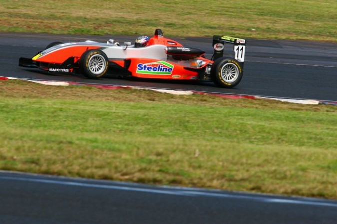 Bild: Nick Foster - Astuti Motorsport - Dallara F305 - Sodemo Renault