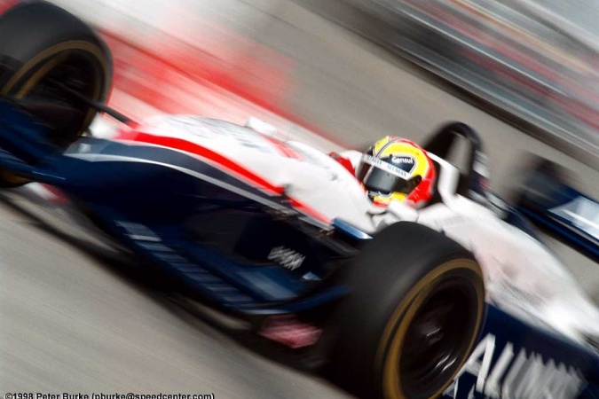 Bild: Helio Castroneves - Bettenhausen Motorsports - Reynard 98i - Mercedes