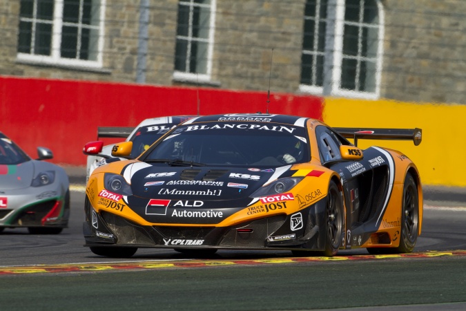 Bild: Massimo VaglianiSarah BovyMarlene BroggiJerome Thiry - Boutsen Ginion Racing - McLaren MP4-12C GT3