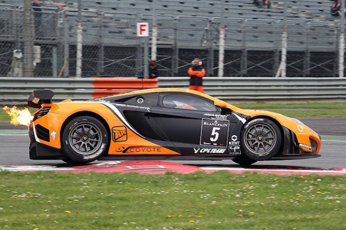 Bild: Nico VerdonckJack ClarkeEdouard Mondron - Boutsen Ginion Racing - McLaren MP4-12C GT3