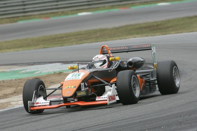 Bild: Filip Salaquarda - Brandl Motorsport - Dallara F305 - AMG Mercedes