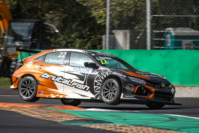 Bild: Josh Burdon - Brutal Fish Racing Team - Honda Civic Type R TCR (II)