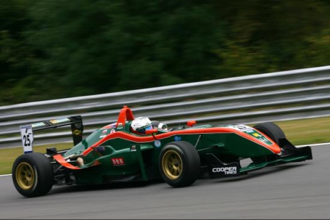 Bild: Hywel Lloyd - C F Racing - Dallara F308 - Mugen Honda