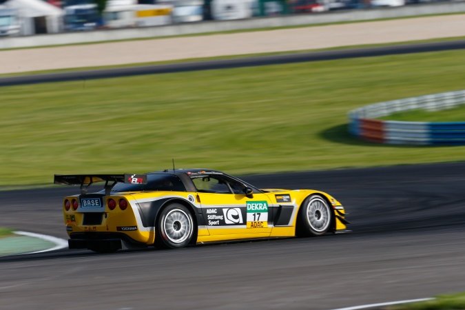 Bild: Remo LipsLennart Marioneck - Callaway Competition - Chevrolet Corvette C6 Z06 GT3