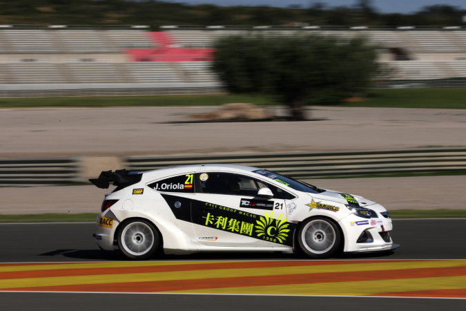 Bild: Jordi Oriola - Campos Racing - Opel Astra OPC TCR