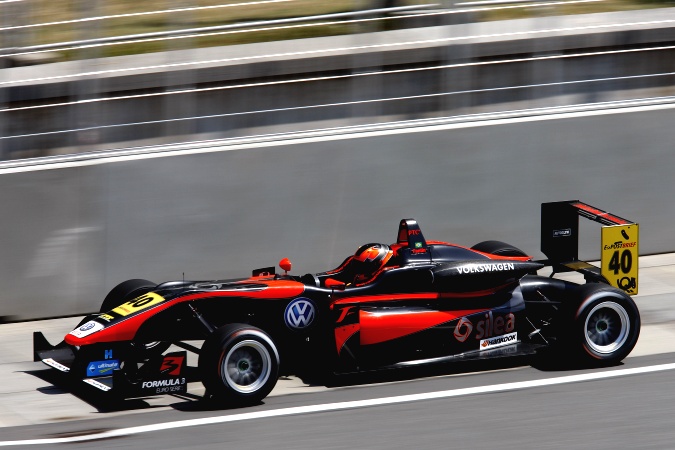 Bild: Pietro Fantin - Carlin Motorsport - Dallara F302 - Spiess Opel