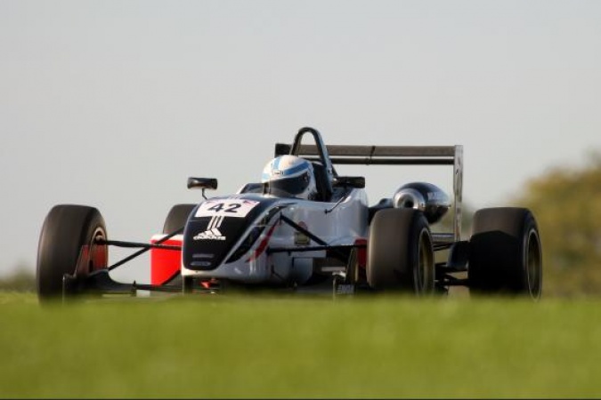 Bild: Henry Surtees - Carlin Motorsport - Dallara F305 - Mugen Honda
