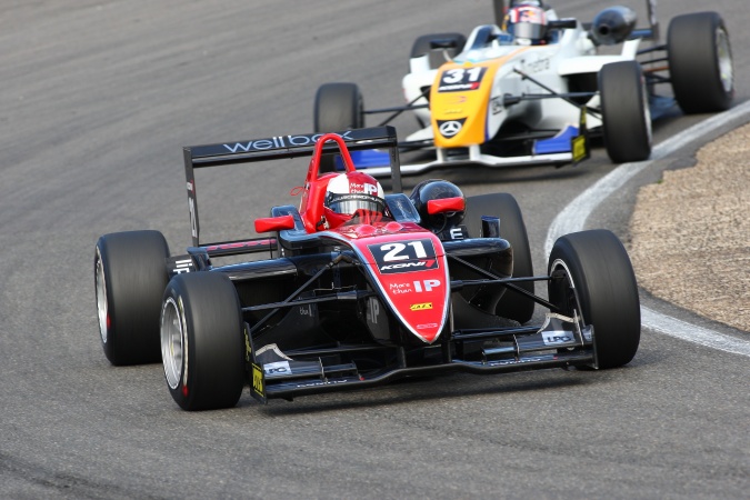 Bild: Richard Philippe - Carlin Motorsport - Dallara F308 - AMG Mercedes