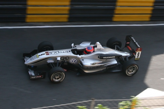 Bild: Henry Arundel - Carlin Motorsport - Dallara F308 - Volkswagen