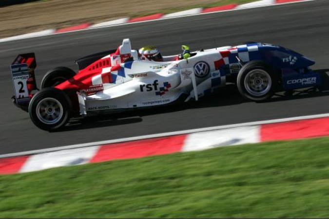 Bild: James Calado - Carlin Motorsport - Dallara F308 - Volkswagen