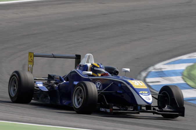 Bild: Tom Dillmann - Carlin Motorsport - Dallara F308 - Volkswagen