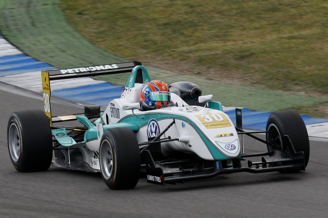 Bild: Jazeman Firhan Jaafar - Carlin Motorsport - Dallara F308 - Volkswagen