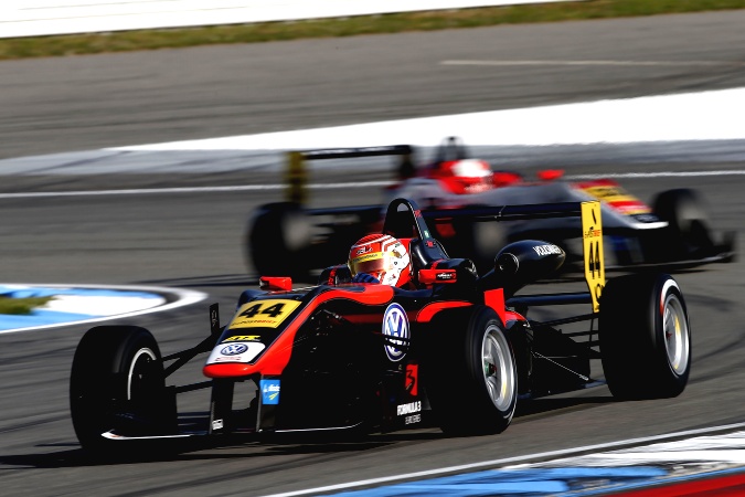 Bild: Luiz Felipe Nasr - Carlin Motorsport - Dallara F312 - Volkswagen