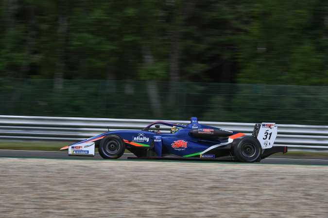 Bild: Christian Mansell - Carlin Motorsport - Dallara F320 - Spiess VW