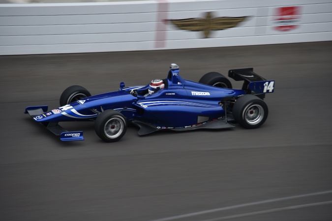Bild: Max Chilton - Carlin Motorsport - Dallara IL15 - Mazda