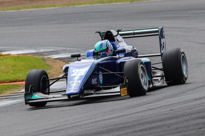 Bild: Billy Monger - Carlin Motorsport - Tatuus MSV F3-016 - Cosworth