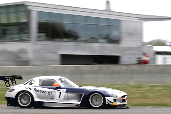 Bild: Dominik Baumann - Charouz Racing System - Mercedes SLS AMG GT3