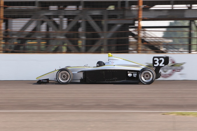 Bild: Brandon Wagner - Davey Hamilton Racing - Dallara IP2 - Infiniti