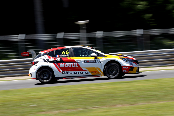 Bild: Grégoire Demoustier - DG Sport Compétition - Opel Astra OPC TCR