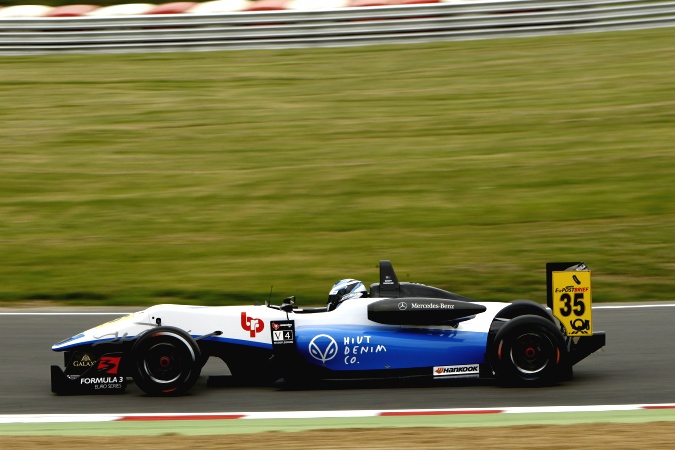 Bild: Geoff Uhrhane - Double R Racing - Dallara F312 - AMG Mercedes