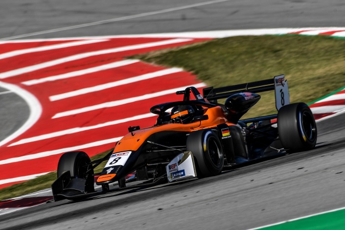 Bild: Matthias Lüthen - Double R Racing - Dallara F320 - HWA Mercedes