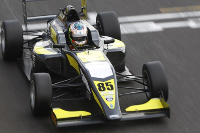 Bild: Enzo Bortoleto - Double R Racing - Tatuus MSV F3-016 - Cosworth