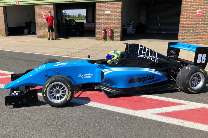 Bild: Jordan Cane - Douglas Motorsport - Tatuus MSV F3-016 - Cosworth