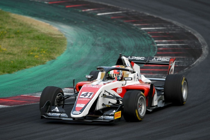 Bild: Emidio Pesce - DR Formula - Tatuus F3 T-318 - Alfa Romeo