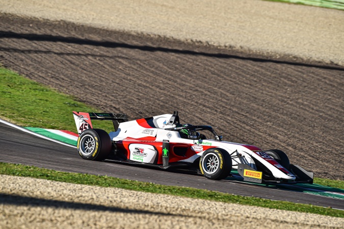 Bild: Ian Geoffrey Rodriguez - DR Formula - Tatuus F3 T-318 - Alfa Romeo