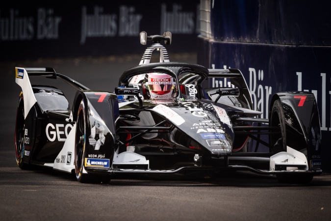 Bild: Nico Müller - Dragon Racing - Spark SRT 05E - Penske